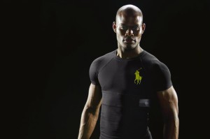 Biometrické tričko od Ralpha Laurena pomáhá při cvičení, umí ale i další věci. Foto: Ralph Lauren