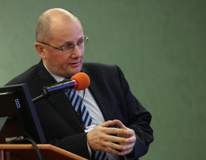 Bude čínská medicína hrazena? Zajímalo Zorjana Jojka.